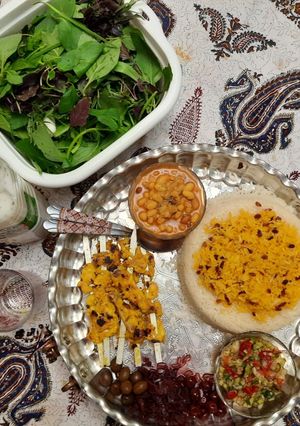 عکسی از دستور چلو جوجه کباب تابه ای با دسر لوبیا سفید