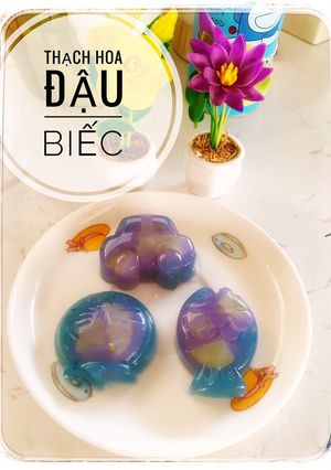 Hình của món Thạch hoa đậu biếc.