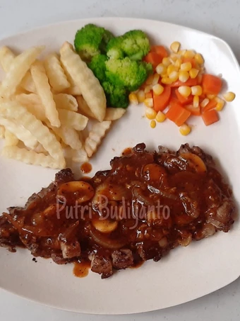 Cara Mudah Menyiapkan Resep Sirloin steak with blackpaper souce yang Bikin Ngiler Anti Ribet, Lezat Sekali