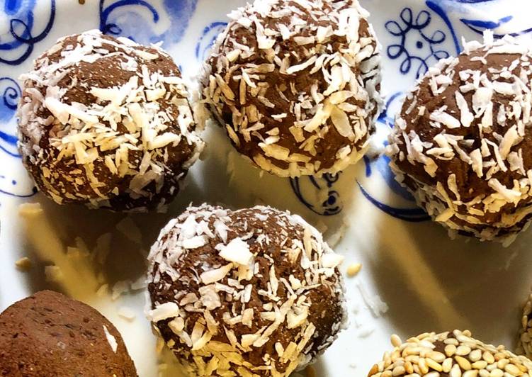 Chocolate black bean balls - vegan