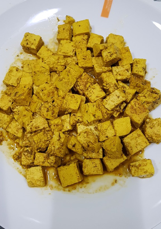 Una foto de Tofu marinado