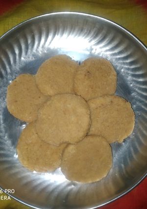दूध पेड़ा (doodh peda recipe in Hindi) रेसिपी मुख्य फोटो