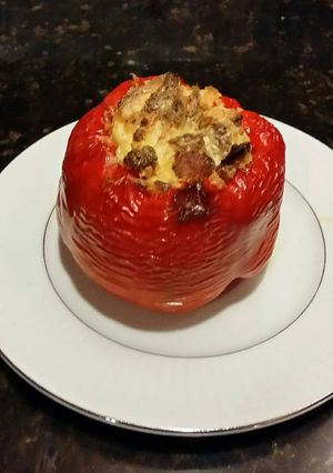 A picture of Brad's roasted red pepper stuffed with chicken apple sausage.