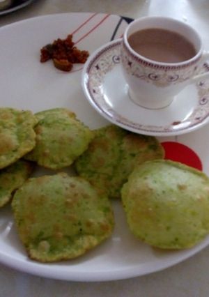 A picture of Peas puri.