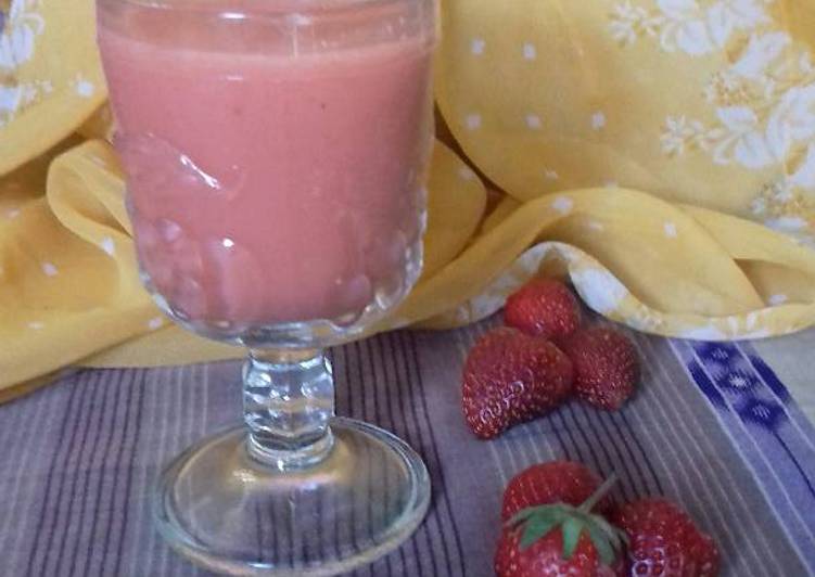 Cara Gampang Menyiapkan Jus strawberry yoghurt yang Enak Banget