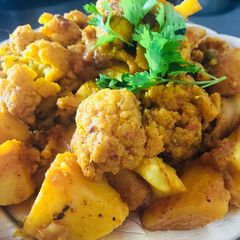 A picture of Cauliflower curry.
