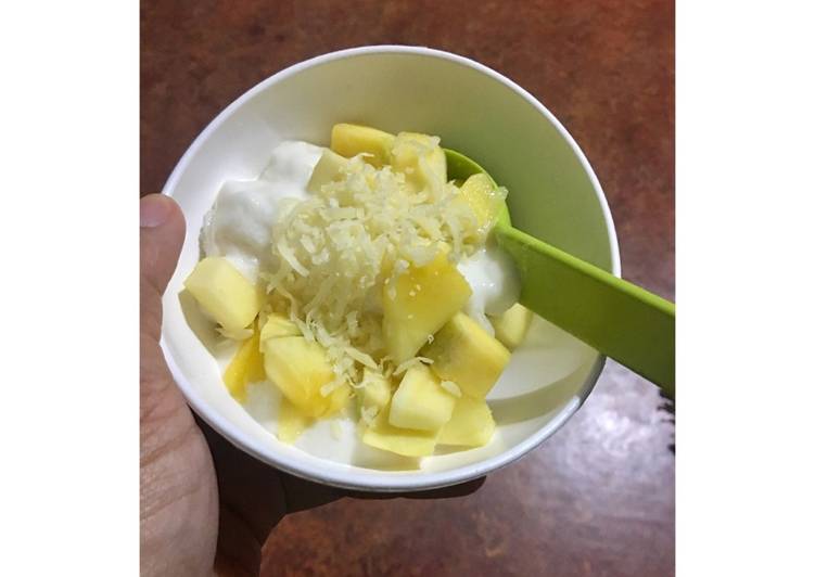 Cara Gampang Menyiapkan Mango sticky rice, Menggugah Selera