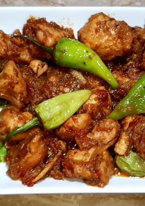 A picture of Sulemani chicken karahi.