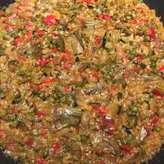 Una foto de Paella vegetariana con arroz integral