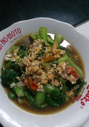 Foto resep Tumis pokcoy telur saos tiram ala ala😊