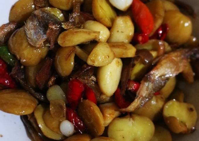 Bagaimana Menyiapkan Jengkol, tumis bawang putih bulat yang Bikin Ngiler