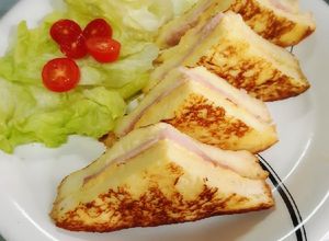 รูปของ Ham Cheese French Toast Sandwich