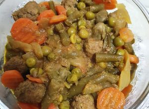 Una foto de Albóndigas con menestra
