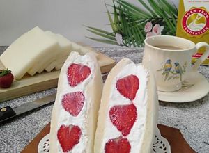 Foto resep Ichigo sando (Japanese fruit sandwich)