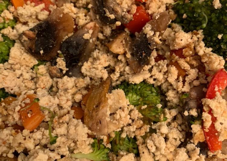 Revuelto de tofu y verduras