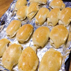 A picture of Bread Stuffed with Egg.
