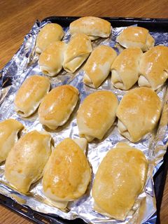 A picture of Bread Stuffed with Egg.