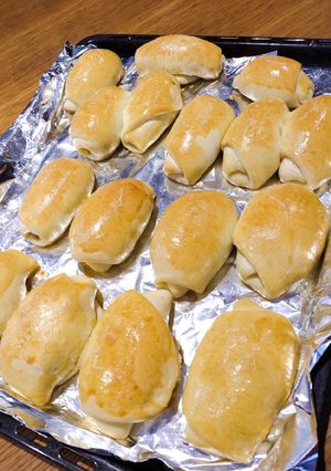 A picture of Bread Stuffed with Egg.