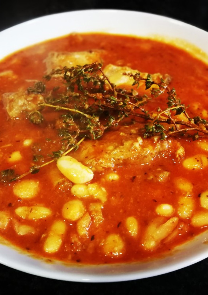 Una foto de Alubia con costillas de cerdo en salsa shiitake a Scotch Whisky