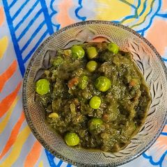 A picture of Lahsooni Palak Matar.
