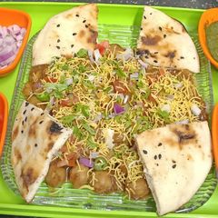 A picture of Festive Chole Chat Board.