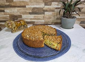 Una foto de Tarta de Repollitos de Bruselas con crumble