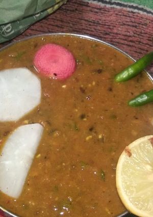 A picture of Urad or chana daal.