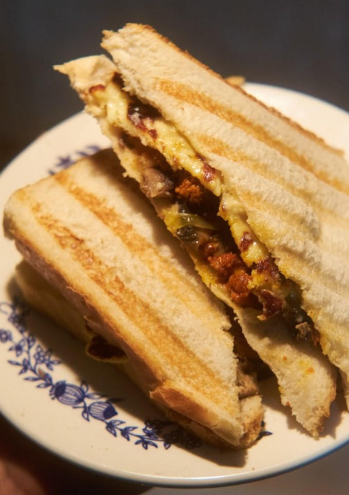 Una foto de Sándwich a la parrilla