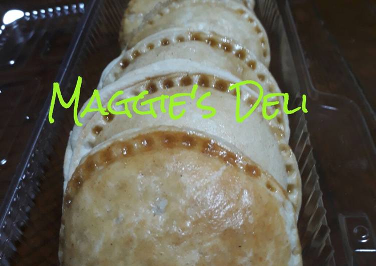 Empanadas de hojaldre rellenas de manzana verde