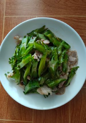 Hình của món Đậu rồng xào thịt.
