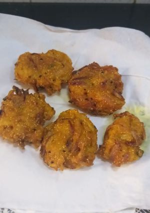 বাঁধাকপির পকোড়া (bandhakopior pakora recipe in Bengali) রেসিপির প্রধান ছবি