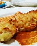 Pasteles de patata rallada con salsa de tomate al chocolate