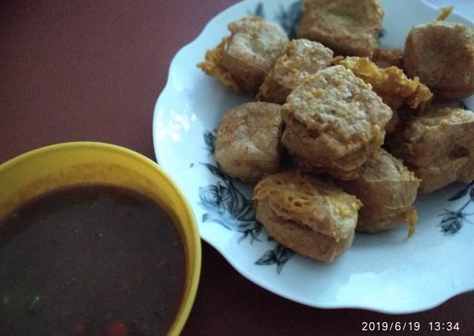 Tahu goreng krenyes sambal petis