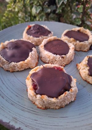Una foto de Galletitas tipo ojitos de Banana y Coco