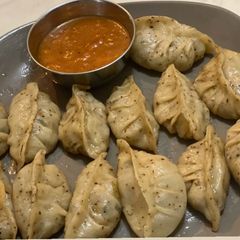A picture of Veg steam momos.