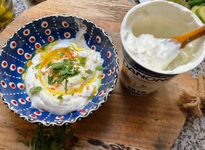 Une photo de 🪹🍃Sauce skyr🥄🌶️