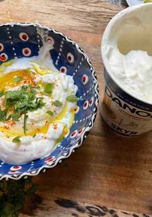 Une photo de 🪹🍃Sauce skyr🥄🌶️