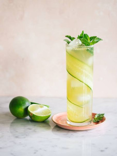 A picture of Cucumber mojito.
