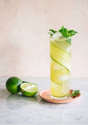 A picture of Cucumber mojito.