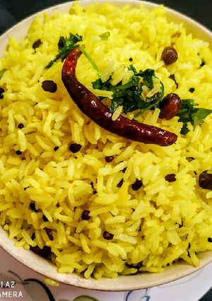 A picture of Lemon rice.