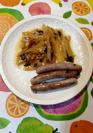 Una foto de Longanizas con ajo y perejil