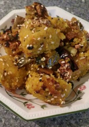 મુઠીયા(Muthiya recipe in gujarati) રેસીપી મુખ્ય ફોટો
