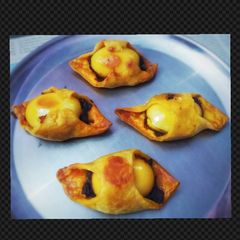 A picture of Egg puffs.