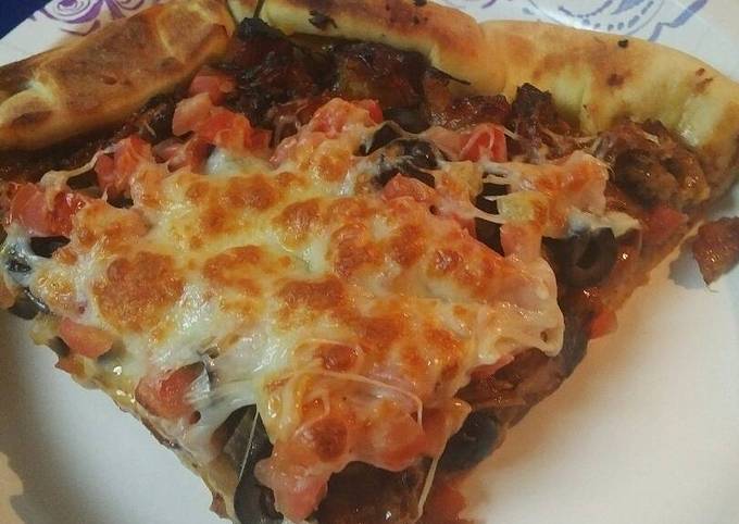 Easiest Way to Make Homemade Barbecue Pizza, stuff crust