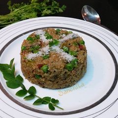 A picture of Oats Quinoa Mix Veg Upma.