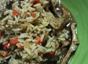 Una foto de Arroz con gírgolas 🍄