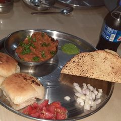 A picture of Paav bhaji.