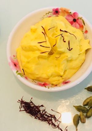 A picture of Kesar Pista Shrikhand.