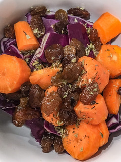 Una foto de Ensalada de lombarda y zanahoria