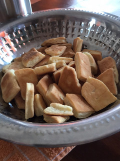 Una foto de Bizcochitos salados súper fáciles con solo 2 ingredientes